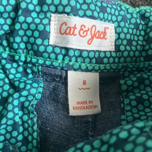 Bundle of shirts and shorts. - Picture 6 of 6